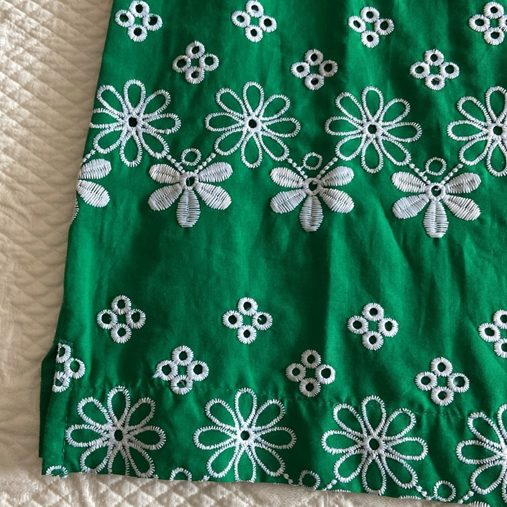 NWOT Ann Taylor Embroidered Kelly Green Top - Picture 6 of 8